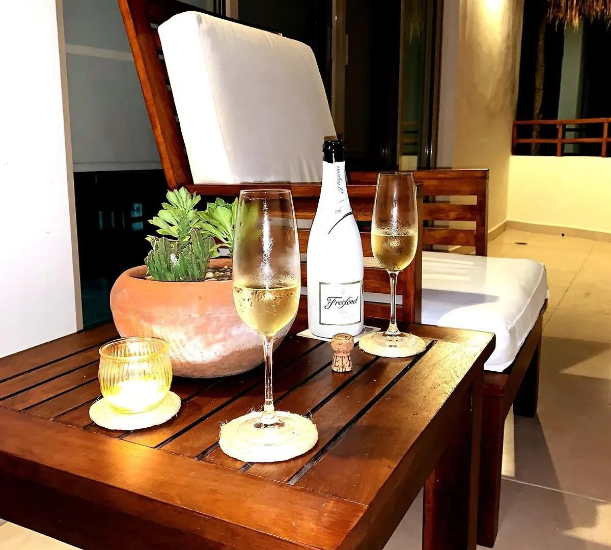 Lägenhet Spacious Penthouse With Private Rooftop & Jacuzzi Tulum Mexiko